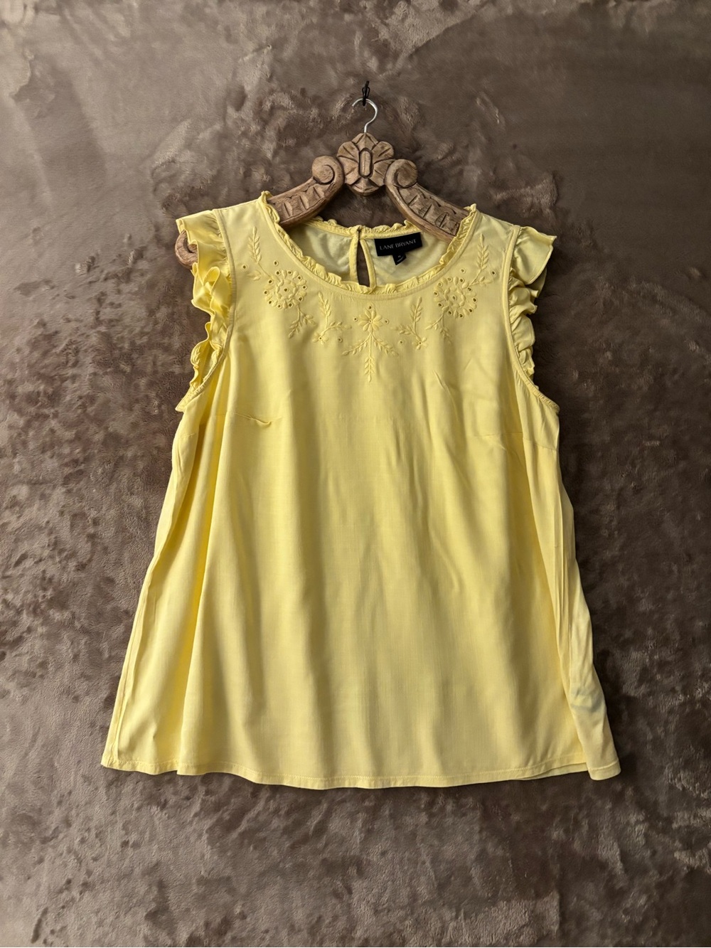 Lane Bryant Top Women’s Size (L-14) Yellow Floral Embroidered Ruffle Sleeve Top